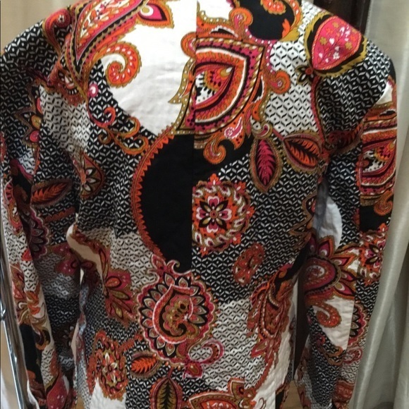 Chico’s quilted multicolored jacket. Chico’s 1 - Picture 4 of 8